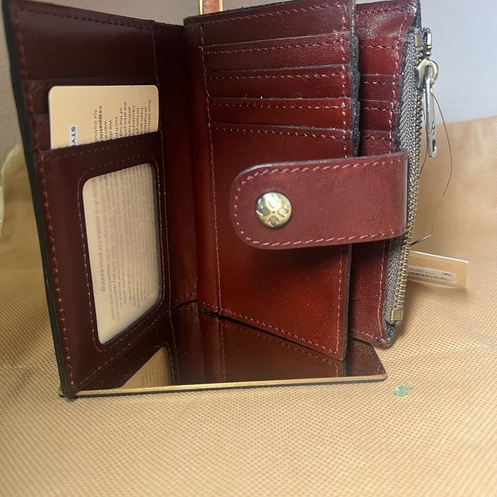 NWT Patricia Nash Chiara Greek Map Leather Bi-Fold Wallet - Picture 5 of 9